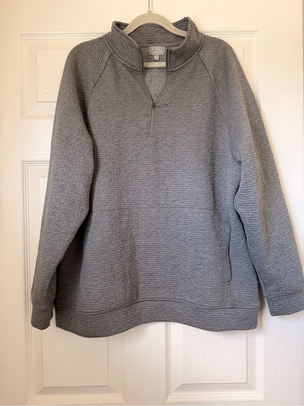 Men's Heather Gray Quarter-Zip V-Neck Pullover Sweater - Croft & Barrow